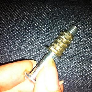 Cotbed screw