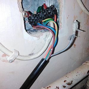 Actuator wiring