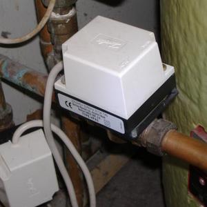 DHW motorised valve (CH valve also visible)