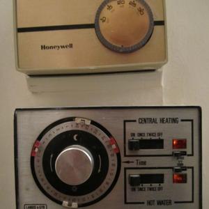 Programmer/Thermostat-1