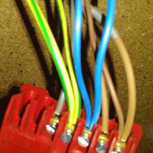 wiring in sensor socket