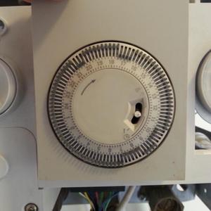 Mechanical timer front