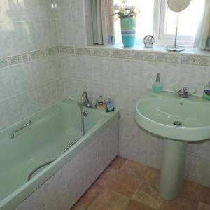 Old_bathroom